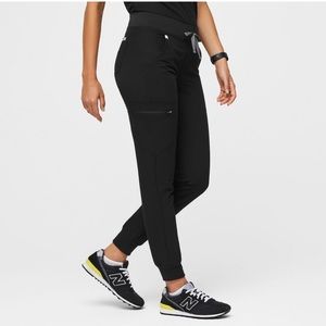 Black Figs Zamora scrub pants